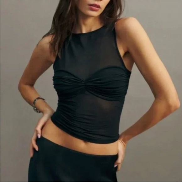 Reformation rose knit top - Picture 2 of 3